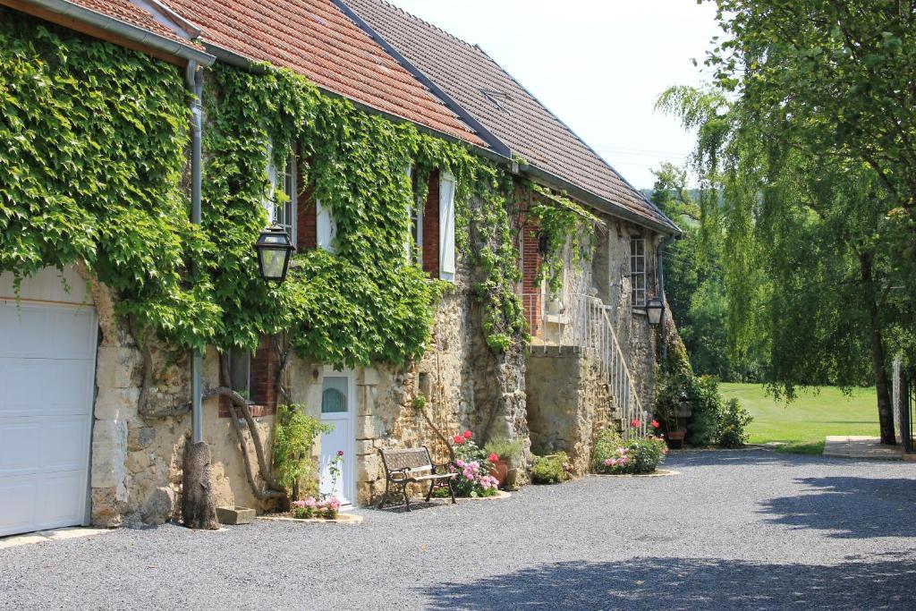 Domaine Du Moulin De L'Etang Bed and Breakfast Châtillon-sur-Marne Exteriör bild